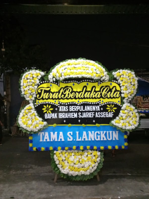 Papan Bunga Duka di Lembo